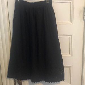 Black skirt l